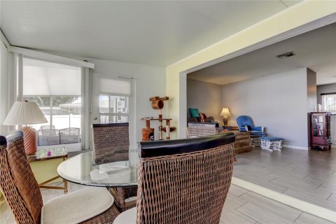 Villa ou maison à vendre à Seminole, Floride: 2 chambres, 85.93 m2 № 1720623 - photo 21