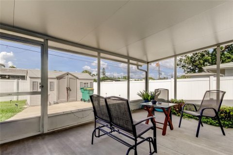 Villa ou maison à vendre à Seminole, Floride: 2 chambres, 85.93 m2 № 1720623 - photo 6