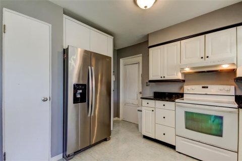 Villa ou maison à vendre à Seminole, Floride: 2 chambres, 85.93 m2 № 1720623 - photo 8