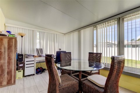 Villa ou maison à vendre à Seminole, Floride: 2 chambres, 85.93 m2 № 1720623 - photo 23