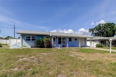 Villa ou maison à vendre à Seminole, Floride: 2 chambres, 85.93 m2 № 1720623 - photo 2