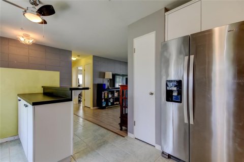 Villa ou maison à vendre à Seminole, Floride: 2 chambres, 85.93 m2 № 1720623 - photo 12