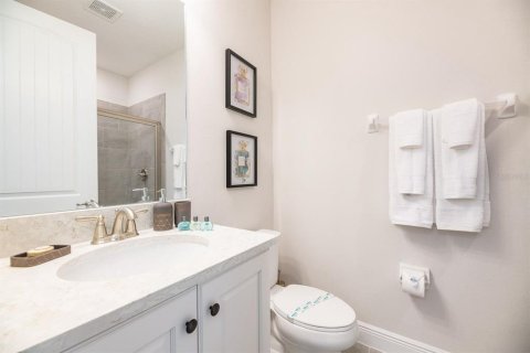 Casa en venta en Kissimmee, Florida, 6 dormitorios, 308.16 m2 № 2207735 - foto 27