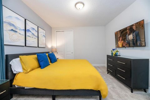 Casa en venta en Kissimmee, Florida, 6 dormitorios, 308.16 m2 № 2207735 - foto 26