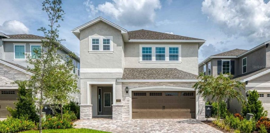 Casa en Kissimmee, Florida 6 dormitorios, 308.16 m2 № 2207735