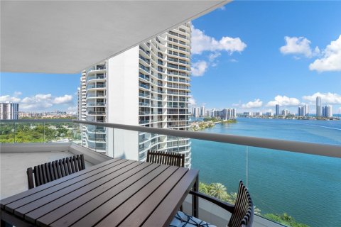 Condo in Aventura, Florida, 4 bedrooms  № 1969850 - photo 14