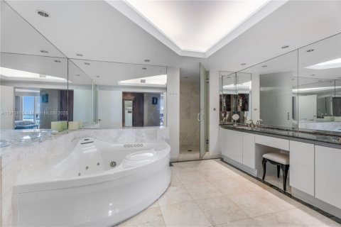 Condo in Aventura, Florida, 4 bedrooms  № 1969850 - photo 24