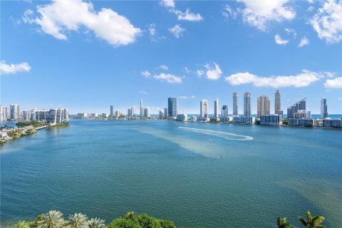 Condo in Aventura, Florida, 4 bedrooms  № 1969850 - photo 15