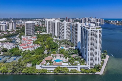 Condo in Aventura, Florida, 4 bedrooms  № 1969850 - photo 29