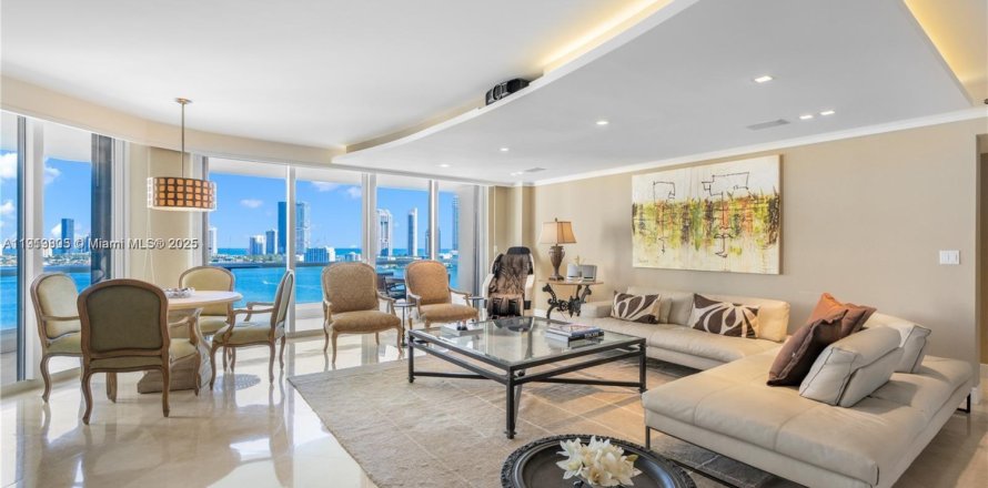 Condo in Aventura, Florida, 4 bedrooms  № 1969850