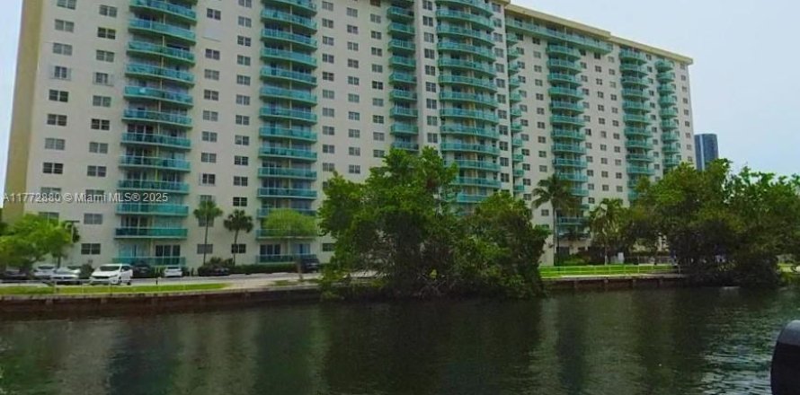 Condo à Sunny Isles Beach, Floride, 1 chambre № 1863767