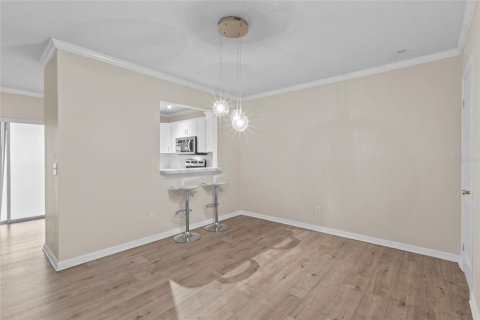 Townhouse in Riverview, Florida 2 bedrooms, 134.52 sq.m. № 2391465 - photo 9