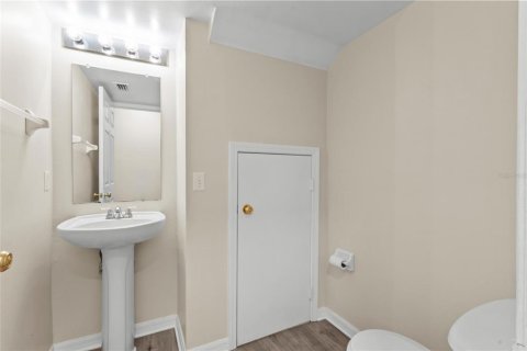 Townhouse in Riverview, Florida 2 bedrooms, 134.52 sq.m. № 2391465 - photo 11