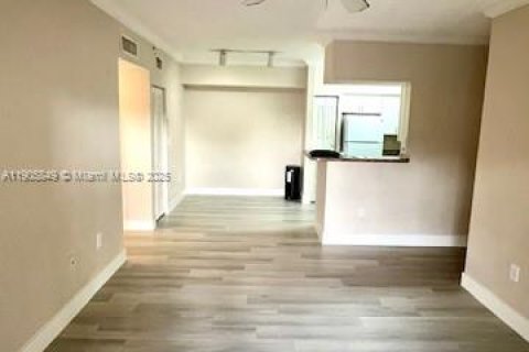 Copropriété à vendre à Pembroke Pines, Floride: 1 chambre, 64.1 m2 № 1963476 - photo 10