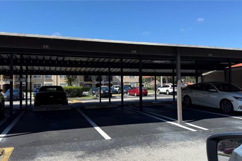 Copropriété à vendre à Pembroke Pines, Floride: 1 chambre, 64.1 m2 № 1963476 - photo 20