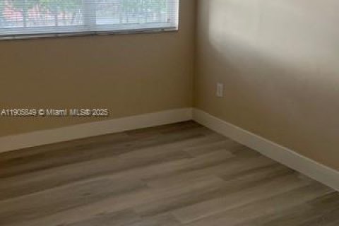 Copropriété à vendre à Pembroke Pines, Floride: 1 chambre, 64.1 m2 № 1963476 - photo 9