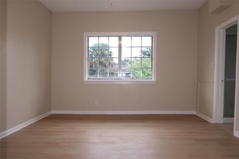 House in Tampa, Florida 3 bedrooms, 110.55 sq.m. № 1919100 - photo 18