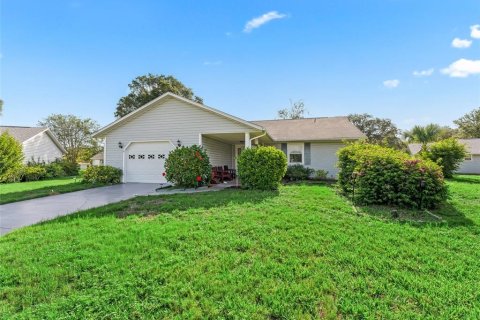House in Leesburg, Florida 2 bedrooms, 127.46 sq.m. № 1782562 - photo 3