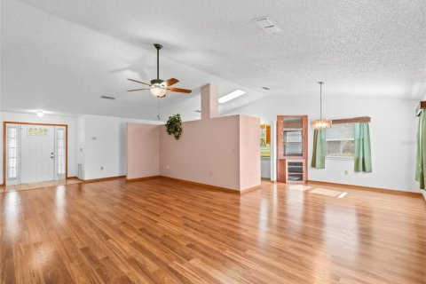 House in Leesburg, Florida 2 bedrooms, 127.46 sq.m. № 1782562 - photo 8