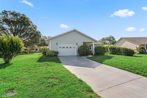 House in Leesburg, Florida 2 bedrooms, 127.46 sq.m. № 1782562 - photo 2