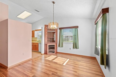 House in Leesburg, Florida 2 bedrooms, 127.46 sq.m. № 1782562 - photo 10