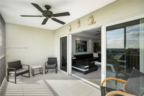 Condo in Pompano Beach, Florida, 3 bedrooms  № 2086188 - photo 19
