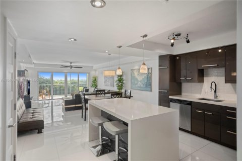 Condo in Pompano Beach, Florida, 3 bedrooms  № 2086188 - photo 3