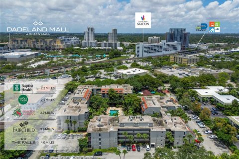 Кондоминиум с 1 спальней в Пайнкрест, Флорида № 2024393