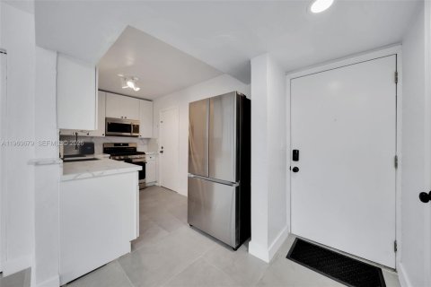 Купить кондоминиум в Пайнкрест, Флорида 1 спальня, 79.43м2, № 2024393 - фото 8