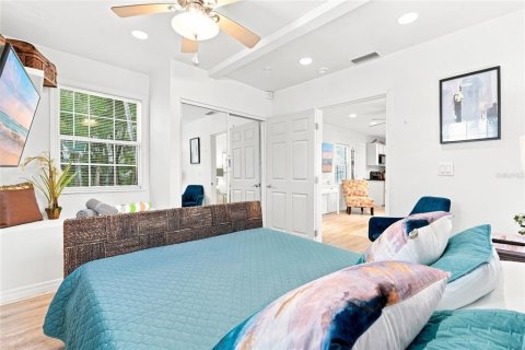 House in Madeira Beach, Florida 2 bedrooms, 63.27 sq.m. № 2315111 - photo 22