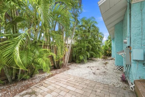 House in Madeira Beach, Florida 2 bedrooms, 63.27 sq.m. № 2315111 - photo 30