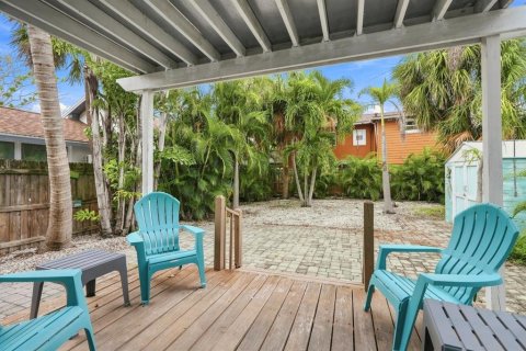 House in Madeira Beach, Florida 2 bedrooms, 63.27 sq.m. № 2315111 - photo 26