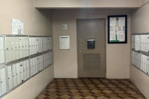 Condo in Miami, Florida, 3 bedrooms  № 1953470 - photo 5