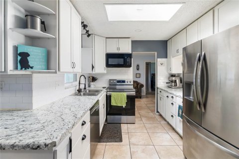 Casa en venta en Orlando, Florida, 4 dormitorios, 147.99 m2 № 1577363 - foto 6