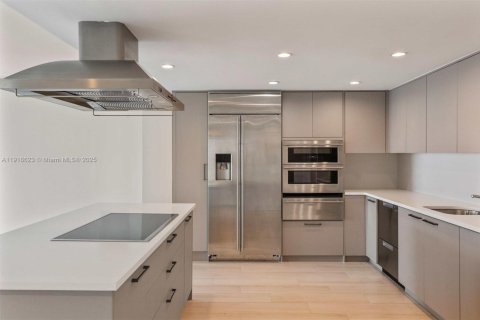 Купить кондоминиум в Бей-Харбор-Айлендс, Флорида 4 спальни, 183.2м2, № 1973272 - фото 18