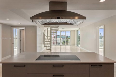 Купить кондоминиум в Бей-Харбор-Айлендс, Флорида 4 спальни, 183.2м2, № 1973272 - фото 20