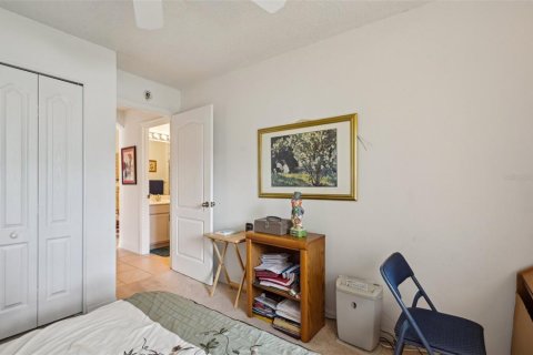 Condo in Sun City Center, Florida, 2 bedrooms  № 1749718 - photo 27