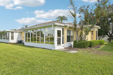 Condo in Sun City Center, Florida, 2 bedrooms  № 1749718 - photo 30