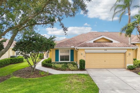 Condo in Sun City Center, Florida, 2 bedrooms  № 1749718 - photo 1