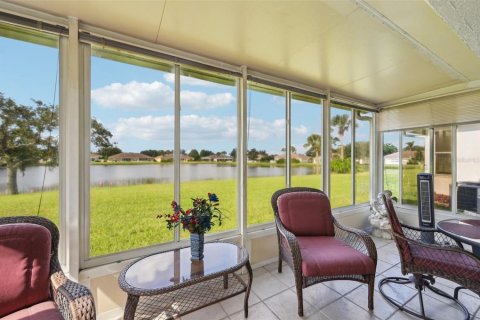Condo in Sun City Center, Florida, 2 bedrooms  № 1749718 - photo 23