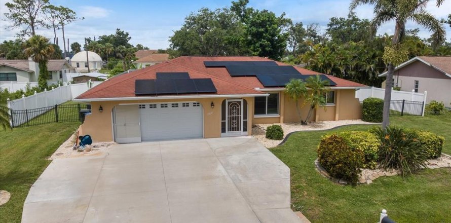House in Venice, Florida 3 bedrooms, 164.72 sq.m. № 1815174