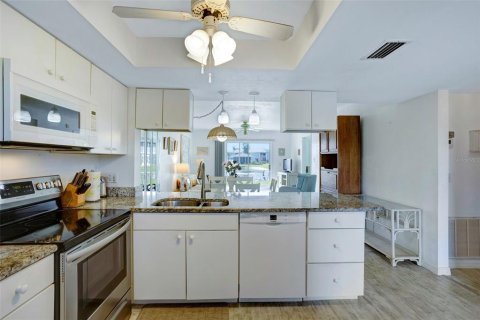 Condominio en venta en Punta Gorda, Florida, 2 dormitorios, 96.99 m2 № 1723895 - foto 11