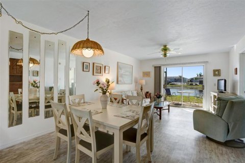 Condominio en venta en Punta Gorda, Florida, 2 dormitorios, 96.99 m2 № 1723895 - foto 13