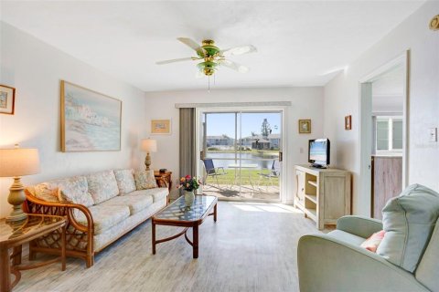 Condominio en venta en Punta Gorda, Florida, 2 dormitorios, 96.99 m2 № 1723895 - foto 15