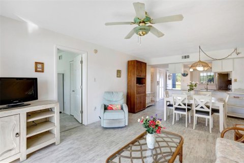 Condominio en venta en Punta Gorda, Florida, 2 dormitorios, 96.99 m2 № 1723895 - foto 14