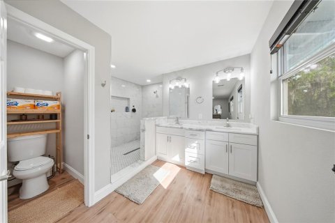 Villa ou maison à vendre à Tampa, Floride: 4 chambres, 198.44 m2 № 2226581 - photo 24