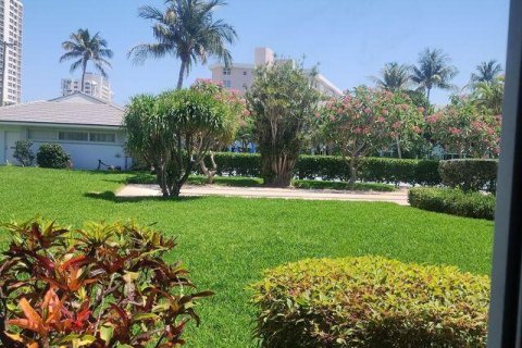 Copropriété à vendre à Boca Raton, Floride: 2 chambres, 89.65 m2 № 2261800 - photo 3