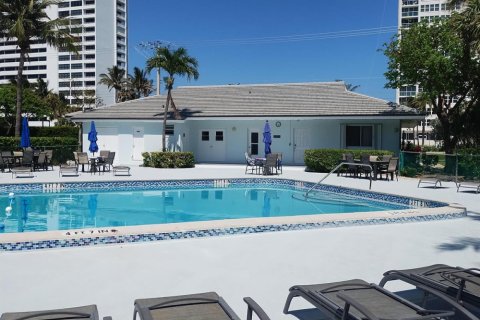 Copropriété à vendre à Boca Raton, Floride: 2 chambres, 89.65 m2 № 2261800 - photo 2