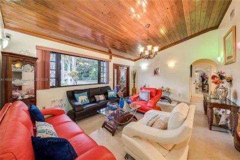 Casa en venta en Miami, Florida, 4 dormitorios, 205.87 m2 № 1709821 - foto 10