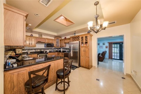 Casa en venta en Miami, Florida, 4 dormitorios, 205.87 m2 № 1709821 - foto 14